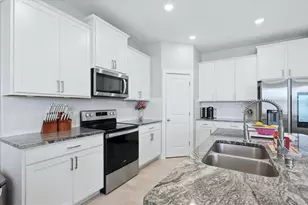 2109 Midnight Pearl Dr, Sarasota, FL 34240 - Photo 19