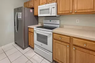 4980 Baraldi Cir, Sarasota, FL 34235 - Photo 9