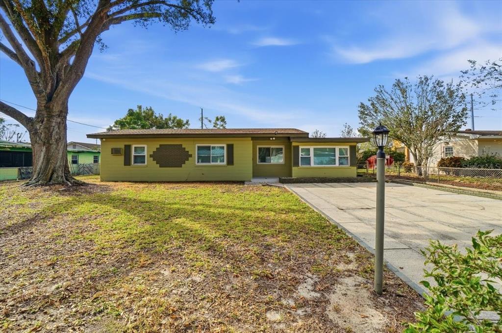 3022 Hickory Street NW - 3022 Hickory Street NW, Winter Haven, FL 33881 Luxury Property | Jose Angel Pina