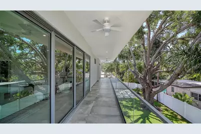 2010 Hyde Park Circle, Sarasota, FL 34239 - Photo 61