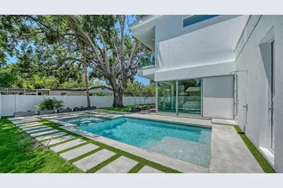 2010 Hyde Park Circle, Sarasota, FL 34239 - Photo 63