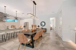 2010 Hyde Park Cir, Sarasota, FL 34239 - Photo 7