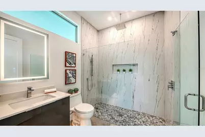 2010 Hyde Park Circle, Sarasota, FL 34239 - Photo 57