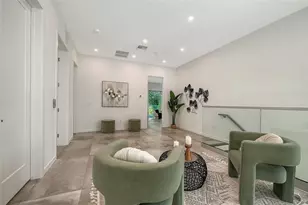2010 Hyde Park Cir, Sarasota, FL 34239 - Photo 33