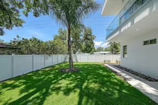 2010 Hyde Park Cir, Sarasota, FL 34239 - Photo 53