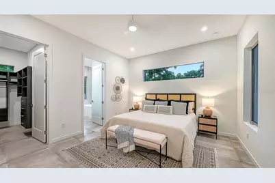 2010 Hyde Park Circle, Sarasota, FL 34239 - Photo 17