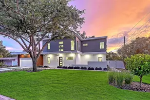 2010 Hyde Park Cir, Sarasota, FL 34239 - Photo 55