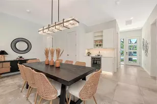 2010 Hyde Park Cir, Sarasota, FL 34239 - Photo 11