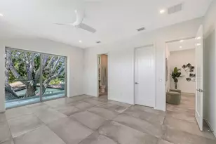 2010 Hyde Park Cir, Sarasota, FL 34239 - Photo 31