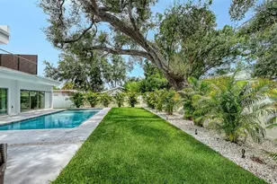 2050 Euclid Terrace, Sarasota, FL 34239 - Photo 81