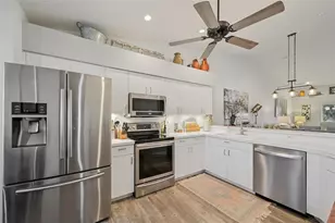 9550 High Gate Dr, Sarasota, FL 34238 - Photo 9