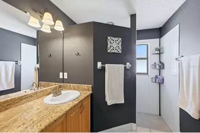 8421 Country Park Way, Sarasota, FL 34243 - Photo 31