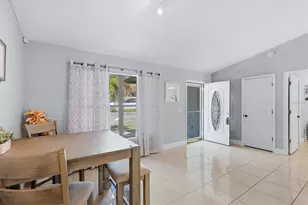 8421 Country Park Way, Sarasota, FL 34243 - Photo 17