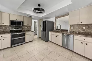 4327 Rum Cay Pl, Sarasota, FL 34233 - Photo 5