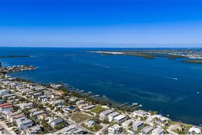 300 23rd Street N, Bradenton Beach, FL 34217 - Photo 7