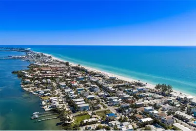 300 23rd Street N, Bradenton Beach, FL 34217 - Photo 5