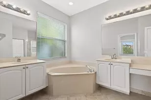 6634 38th St E, Sarasota, FL 34243 - Photo 25