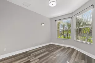 6634 38th St E, Sarasota, FL 34243 - Photo 29