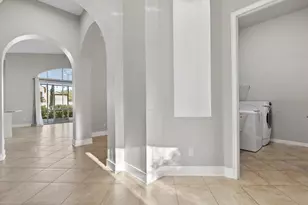 6634 38th St E, Sarasota, FL 34243 - Photo 3