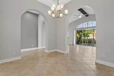 6634 38th Street E, Sarasota, FL 34243 - Photo 17