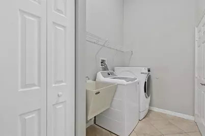 6634 38th Street E, Sarasota, FL 34243 - Photo 33