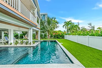 2208 Avenue A, Bradenton Beach, FL 34217 - Photo 5