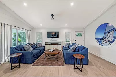 2208 Avenue A, Bradenton Beach, FL 34217 - Photo 25