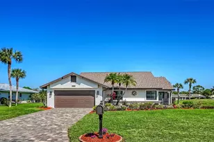 4831 Greencroft Rd, Sarasota, FL 34235 - Photo 3