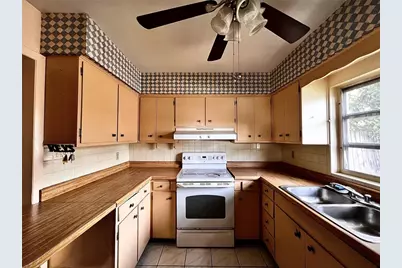 7808 N Woodlynne Avenue, Tampa, FL 33614 - Photo 7