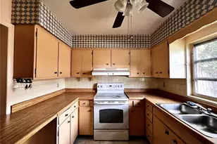 7808 N Woodlynne Ave, Tampa, FL 33614 - Photo 7