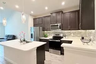 5711 Silverbridge Trl, Bradenton, FL 34211 - Photo 3