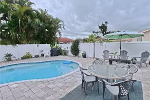 6107 9th Ave W, Bradenton, FL 34209 - Photo 3