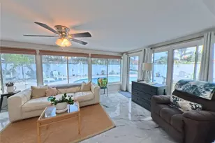 6107 9th Ave W, Bradenton, FL 34209 - Photo 5