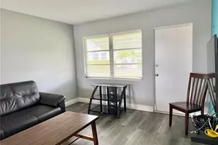 2217 Hopkins Dr W, Bradenton, FL 34207 - Photo 5