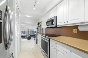 5655 Gulf Of Mexico Dr, Longboat Key, FL 34228 - Photo 11