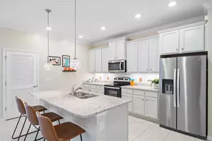 21026 Fetterbush Pl, Venice, FL 34293 - Photo 5