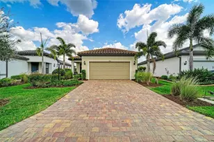 7013 Hanover Ct, Lakewood Ranch, FL 34202 - Photo 5