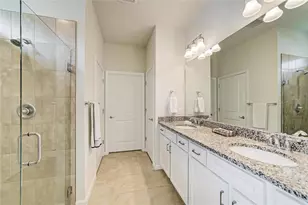 7013 Hanover Ct, Lakewood Ranch, FL 34202 - Photo 29
