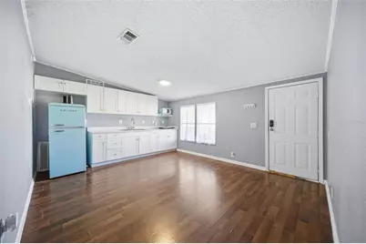 12513 Waltham Avenue, Tampa, FL 33624 - Photo 9