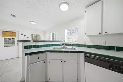 12513 Waltham Avenue, Tampa, FL 33624 - Photo 15