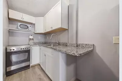 12513 Waltham Avenue, Tampa, FL 33624 - Photo 17