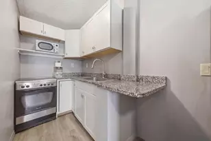 12513 Waltham Ave, Tampa, FL 33624 - Photo 17