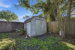 12513 Waltham Ave, Tampa, FL 33624 - Photo 39