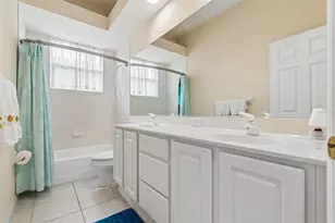 718 Planters Manor Way, Bradenton, FL 34212 - Photo 37