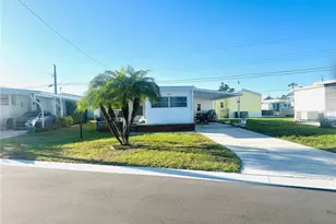 29 Shady Ln, Palmetto, FL 34221 - Photo 5