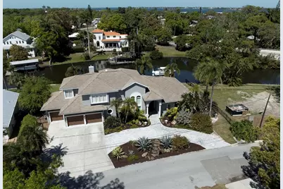 110 39th Street Court NW, Bradenton, FL 34205 - Photo 1