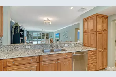 605 Sutton Place #201, Longboat Key, FL 34228 - Photo 7