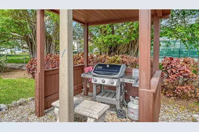 605 Sutton Place #201, Longboat Key, FL 34228 - Photo 31