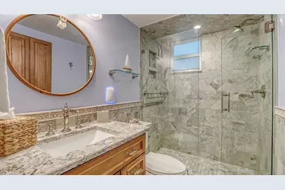 605 Sutton Place #201, Longboat Key, FL 34228 - Photo 23