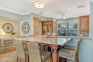 605 Sutton Pl, Longboat Key, FL 34228 - Photo 9